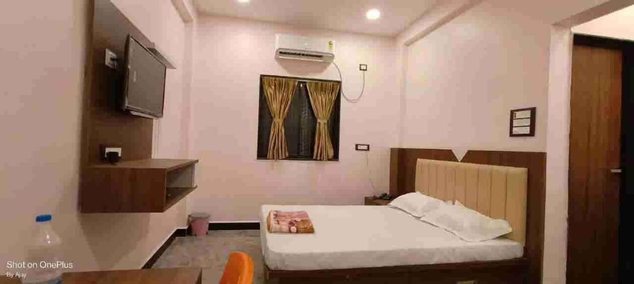 Hotel Vaishnavi Bhadji Eksteriør bilde